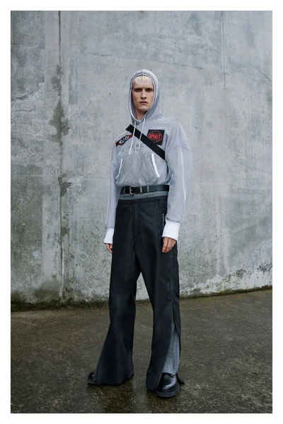 Look 25